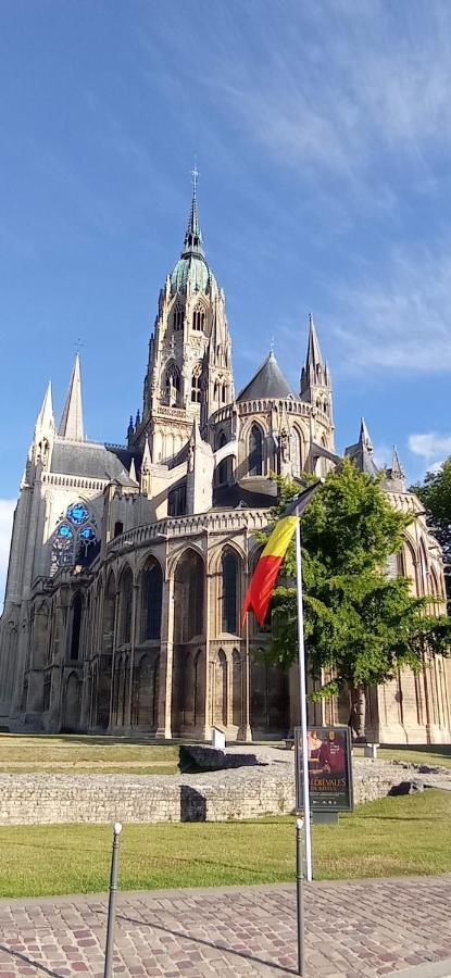 La Berlue Bayeux Saint-Vigor-le-Grand Exterior foto
